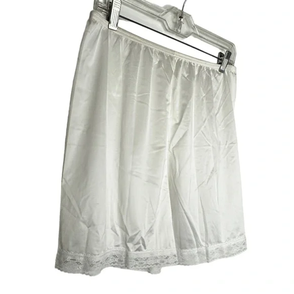 Vintage Vanity‎ Fair Nylon Slip Shorts - Picture 4 of 6